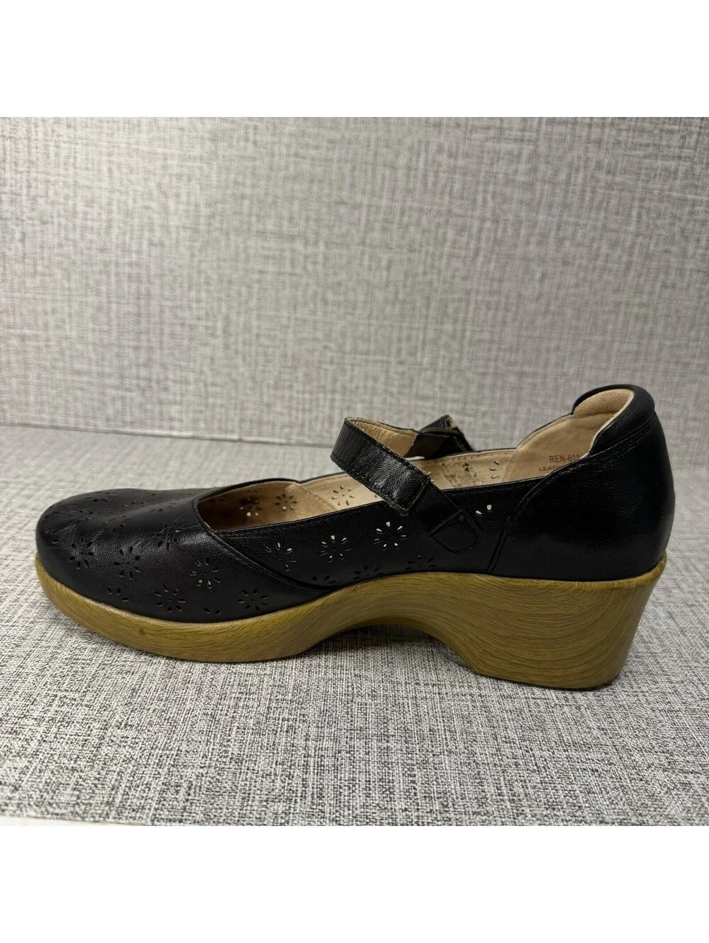 Alegria  Shoes Women’s Size EU 39 / US 9 Black Leather Mary Janes Rene Clogs